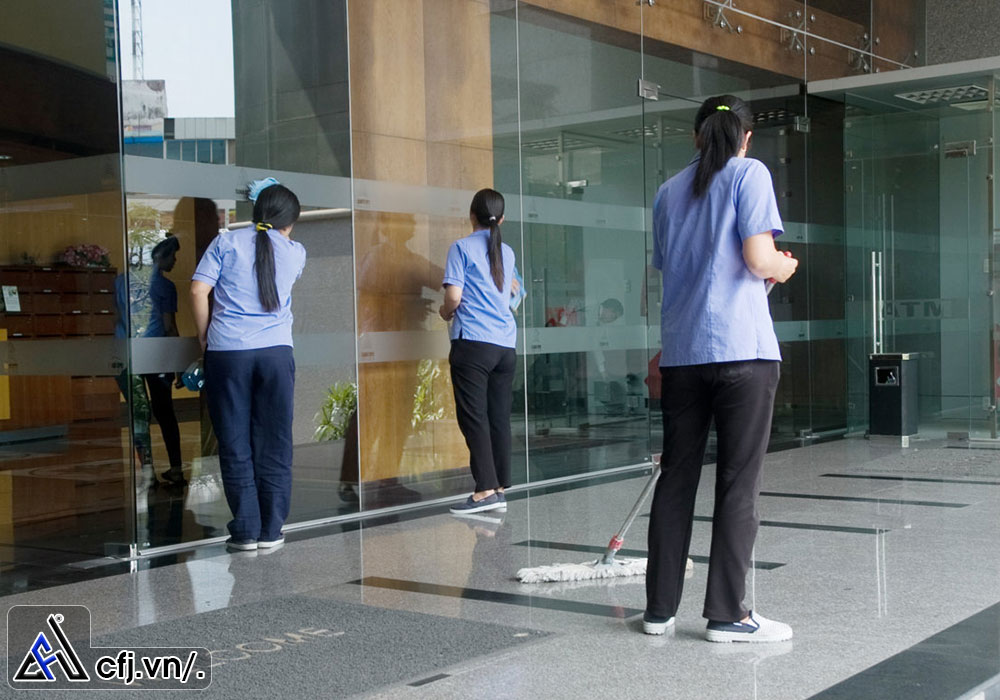 Hiện Nay Có Nên Sử Dụng Dịch Vụ Vệ Sinh Văn Phòng Hay Không